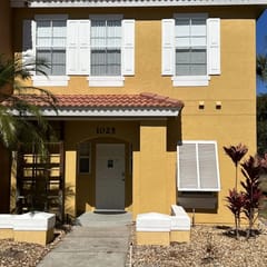 Family-Friendly Resort Townhome Near Disney with Pool, Gym & Free Parking