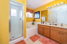 Luxury 6 Bed Villa with Lake View close to Disney - Image 4