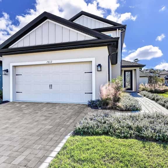 Modern 5 Bed Home located at Reunion Village - Image 1