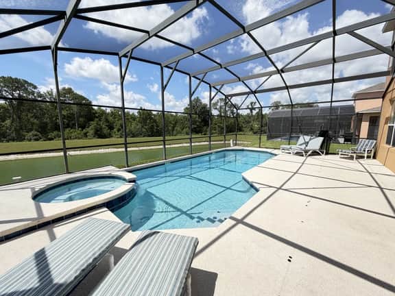 Emerald Escape Villa only 4 miles to Disney World - Image 2