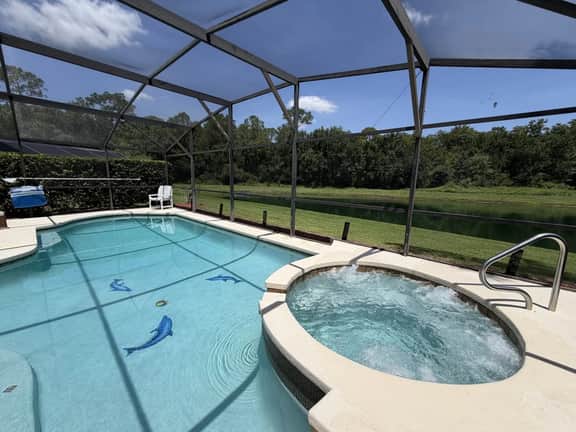 Luxury Lakeside Pool & Spa Home close to Disney - Image 2