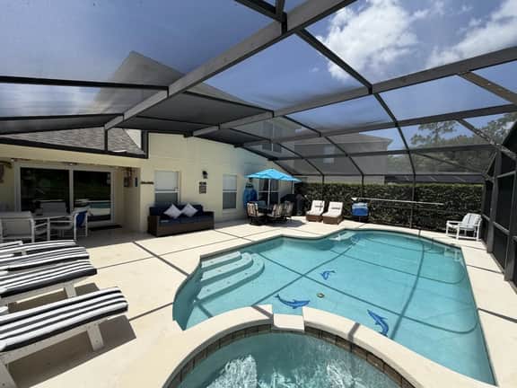 Luxury Lakeside Pool & Spa Home close to Disney - Image 3