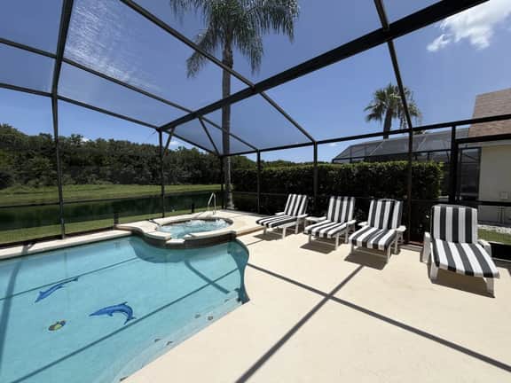 Luxury Lakeside Pool & Spa Home close to Disney - Image 4