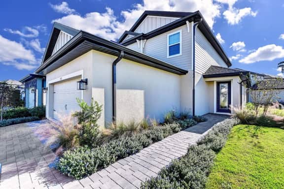 Modern 5 Bed Home located at Reunion Village - Image 2