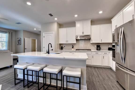 Modern 5 Bed Home located at Reunion Village - Image 5